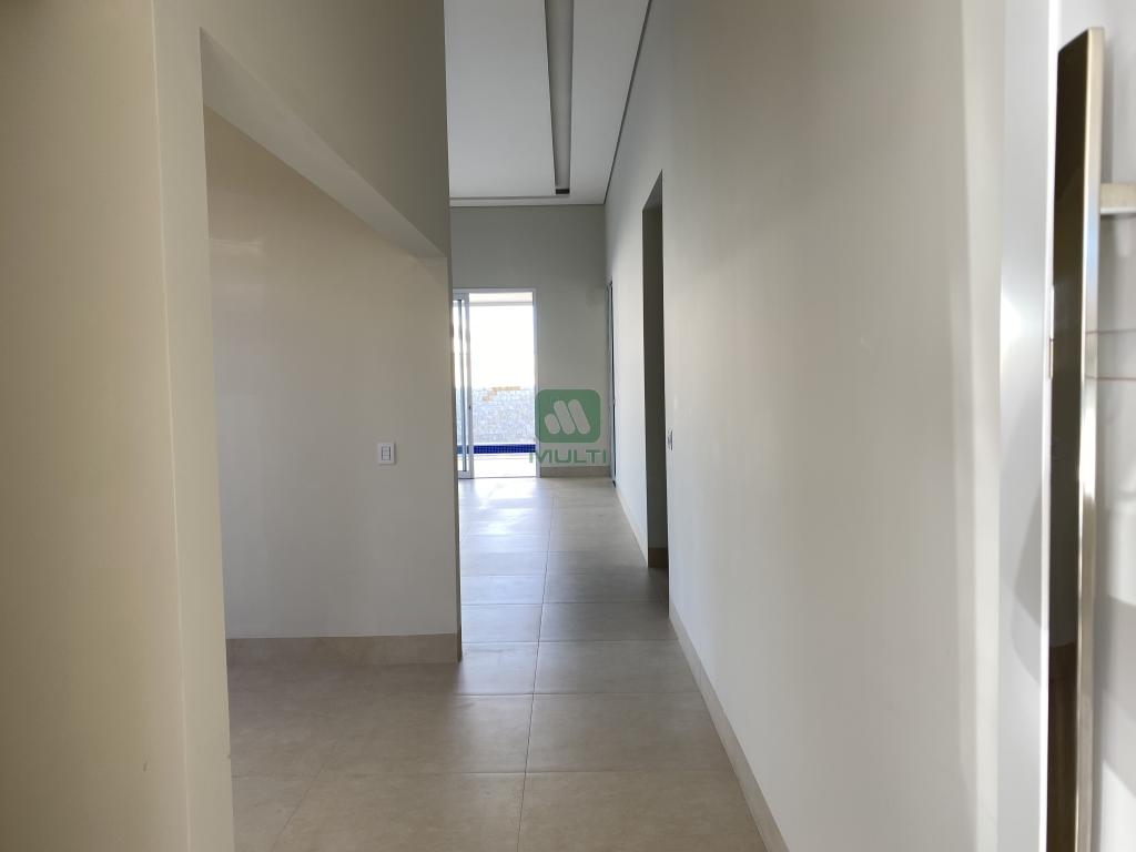 Casa de Condomínio à venda com 3 quartos, 190m² - Foto 2