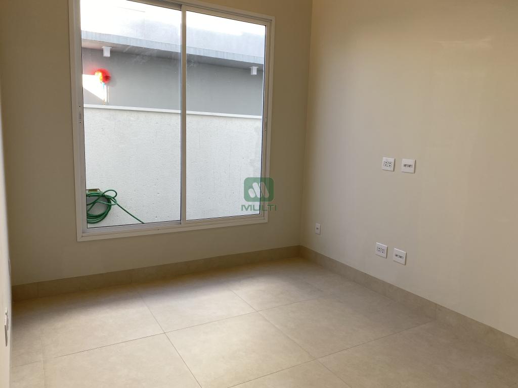 Casa de Condomínio à venda com 3 quartos, 190m² - Foto 4