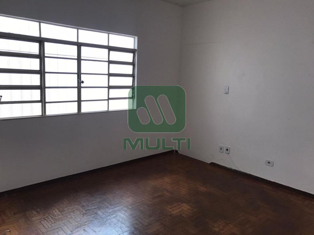 Casa à venda com 3 quartos, 260m² - Foto 6