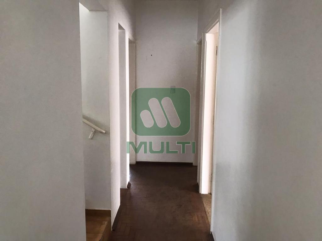 Casa à venda com 3 quartos, 260m² - Foto 7