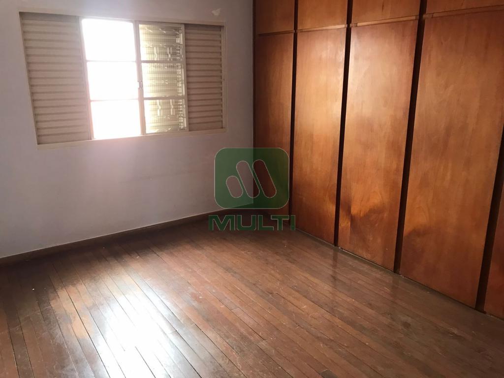 Casa à venda com 3 quartos, 260m² - Foto 14