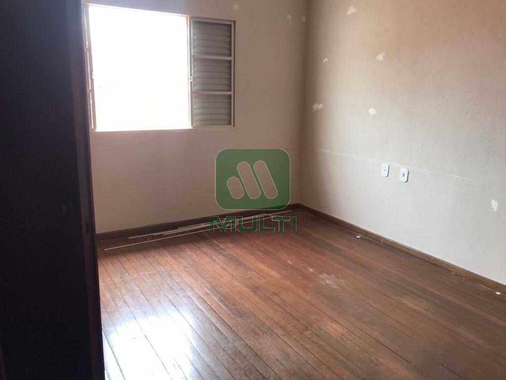 Casa à venda com 3 quartos, 260m² - Foto 16