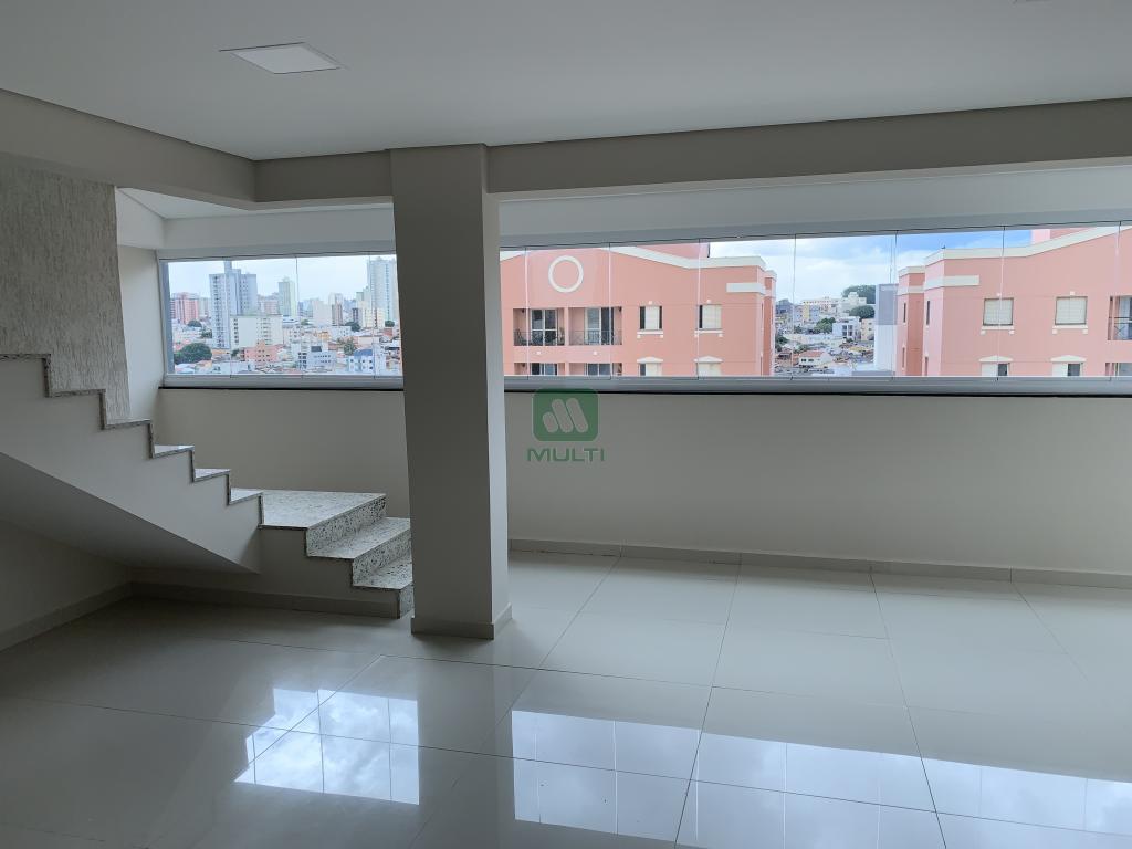 Apartamento à venda com 3 quartos, 210m² - Foto 1