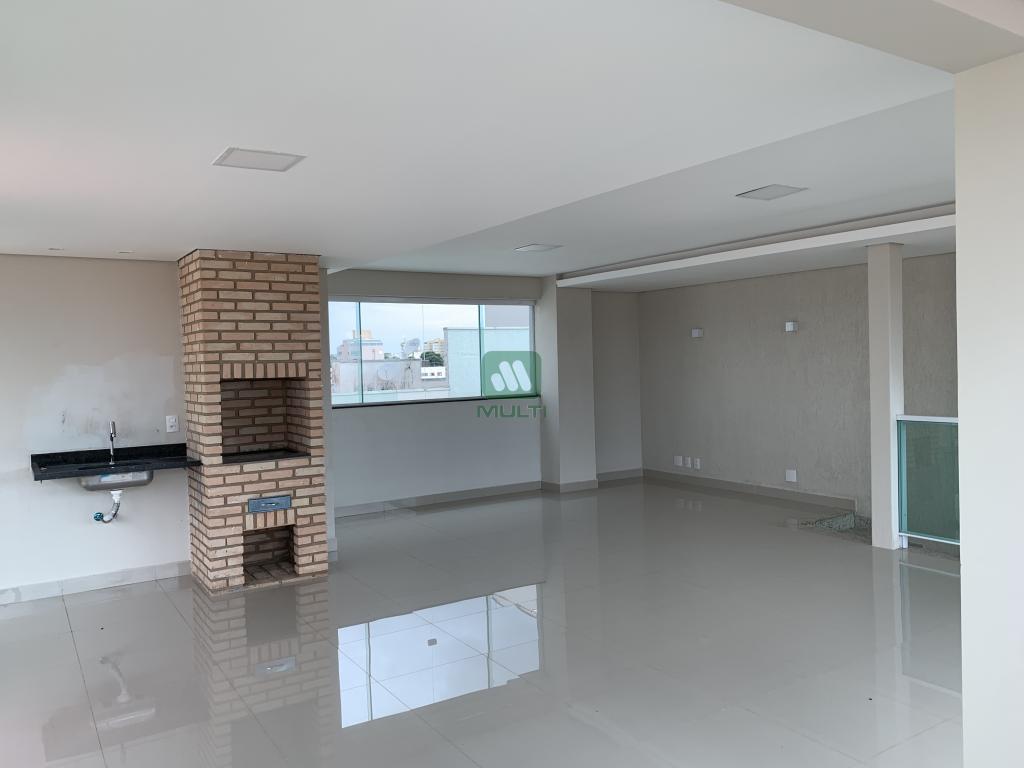 Apartamento à venda com 3 quartos, 210m² - Foto 9