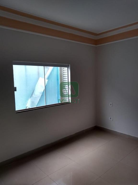 Casa à venda com 3 quartos, 166m² - Foto 3