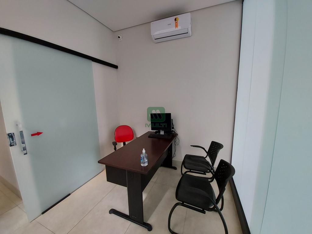 Prédio Inteiro à venda com 1 quarto, 401m² - Foto 2