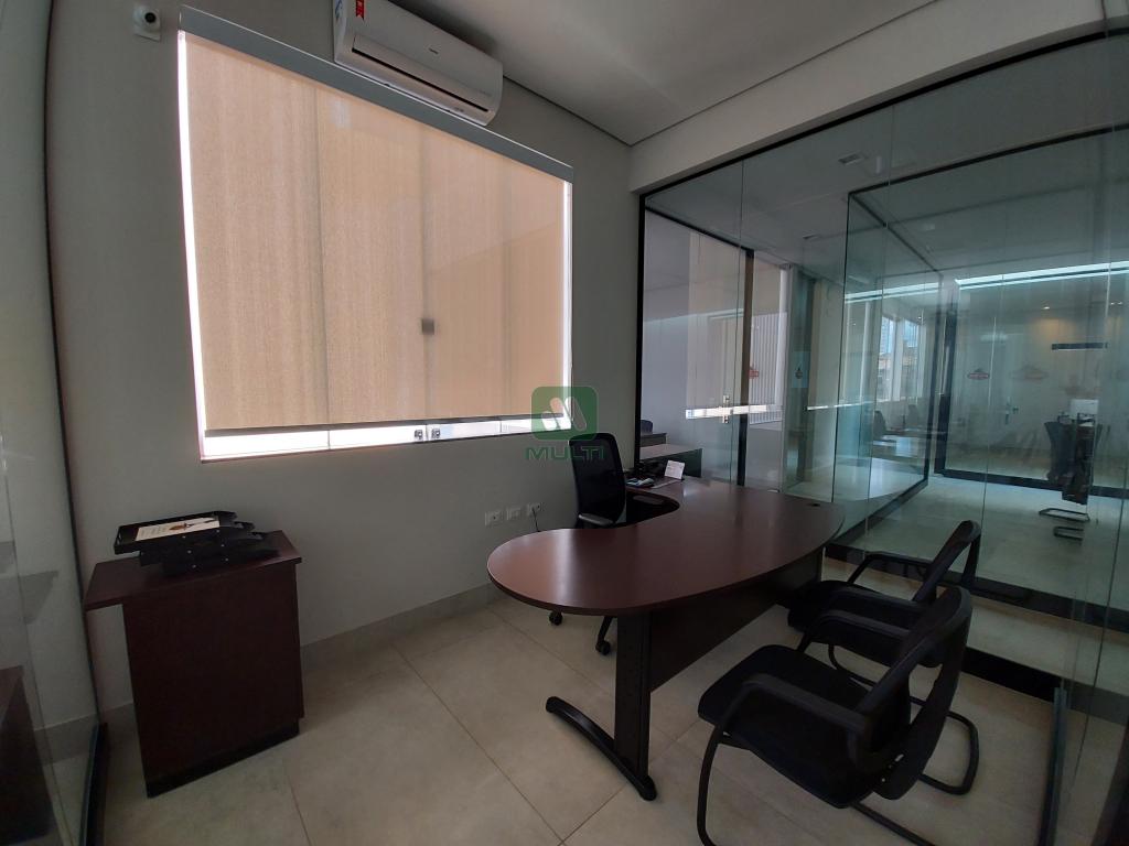 Prédio Inteiro à venda com 1 quarto, 401m² - Foto 6