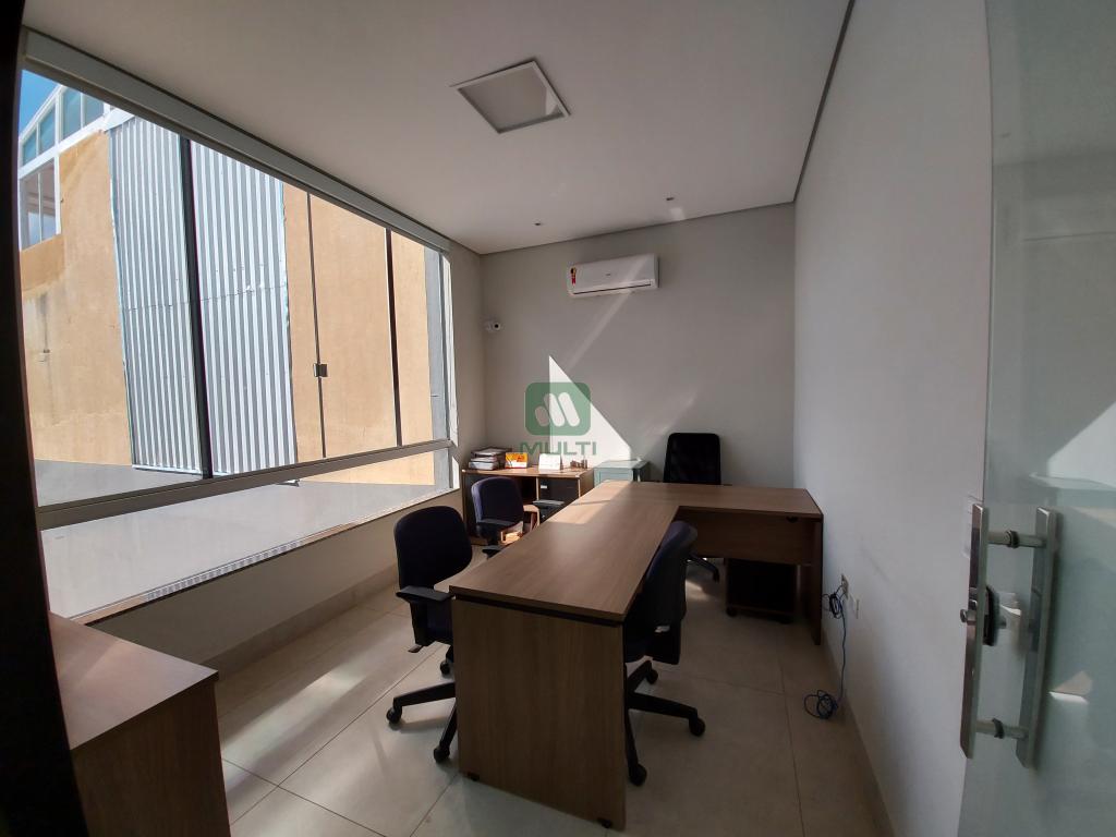 Prédio Inteiro à venda com 1 quarto, 401m² - Foto 7