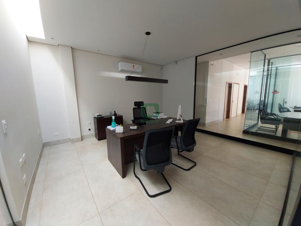 Prédio Inteiro à venda com 1 quarto, 401m² - Foto 8