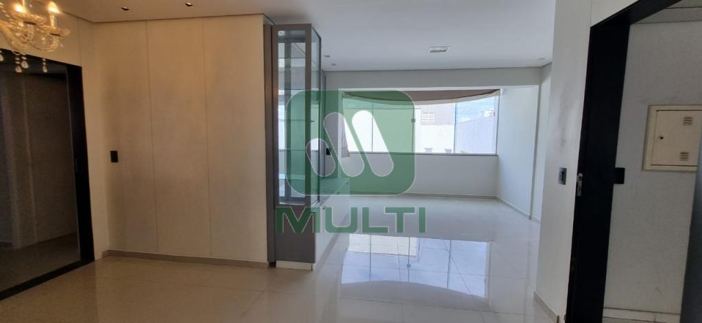 Apartamento à venda com 3 quartos, 100m² - Foto 1