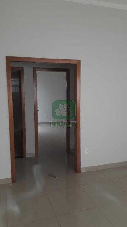 Casa de Condomínio à venda com 3 quartos, 250m² - Foto 5