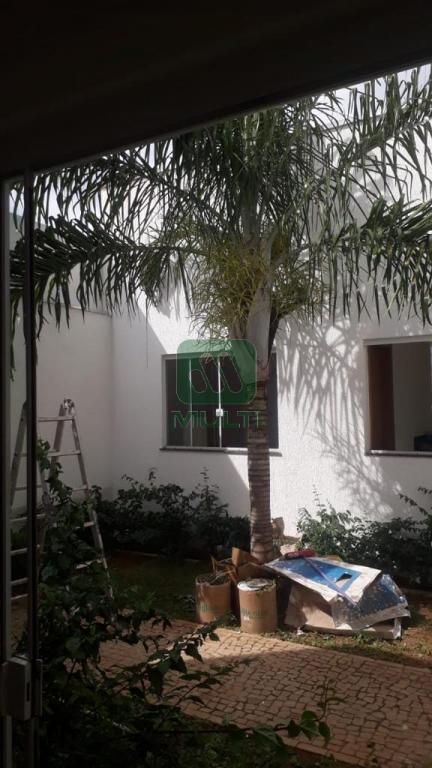 Casa de Condomínio à venda com 3 quartos, 250m² - Foto 12