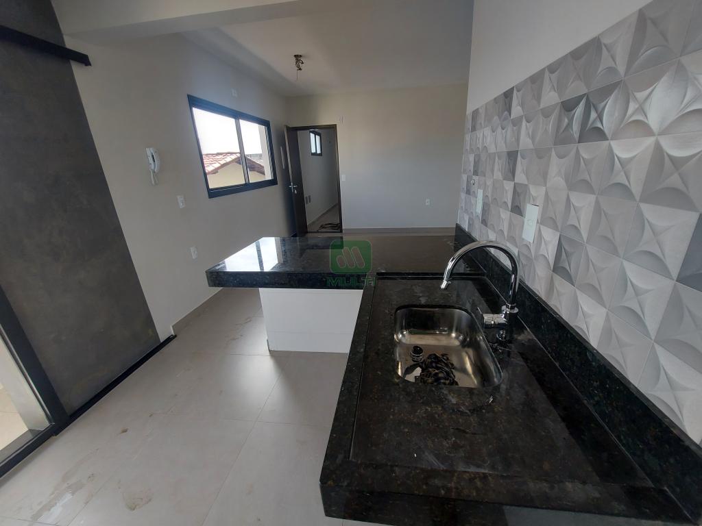 Apartamento à venda com 2 quartos, 60m² - Foto 1