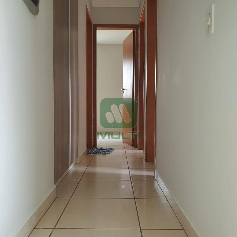 Casa à venda com 3 quartos, 100m² - Foto 7