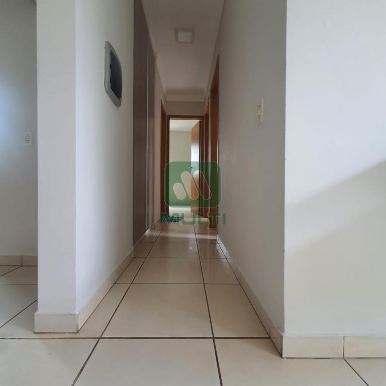 Casa à venda com 3 quartos, 100m² - Foto 8