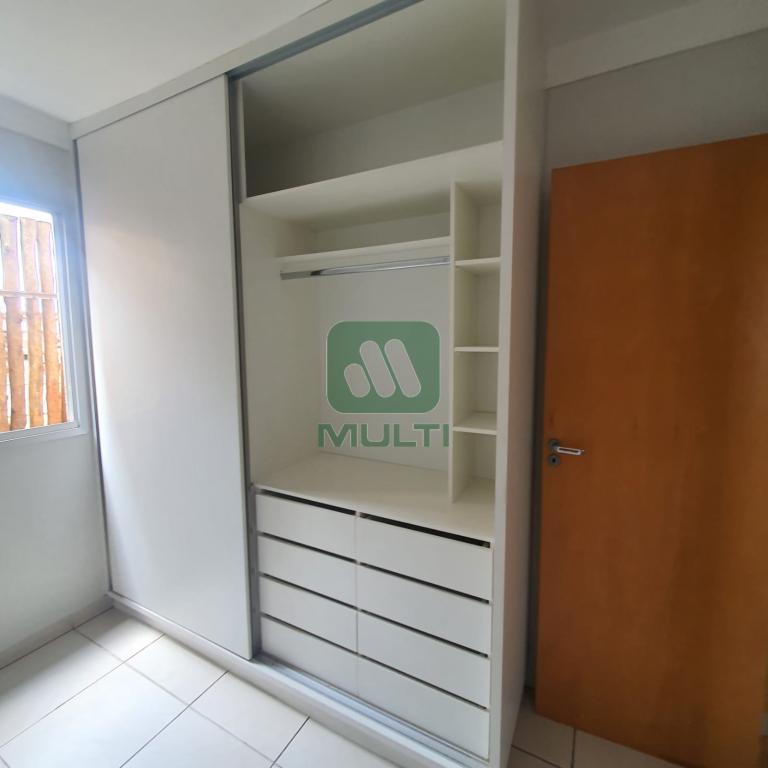 Casa à venda com 3 quartos, 100m² - Foto 14