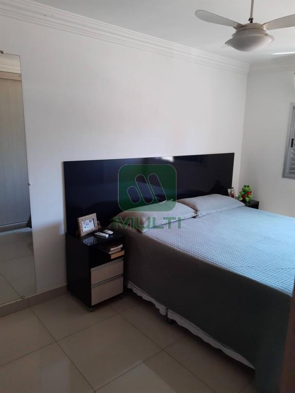 Apartamento à venda com 3 quartos, 83m² - Foto 3