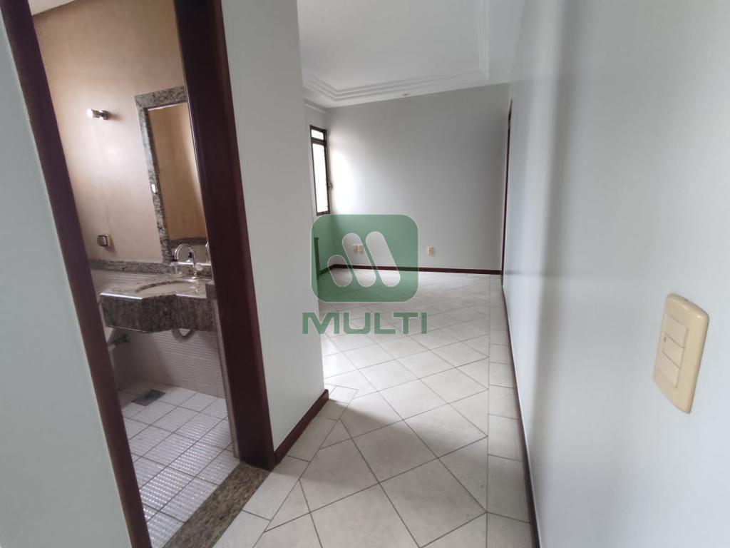 Apartamento à venda com 4 quartos, 200m² - Foto 9