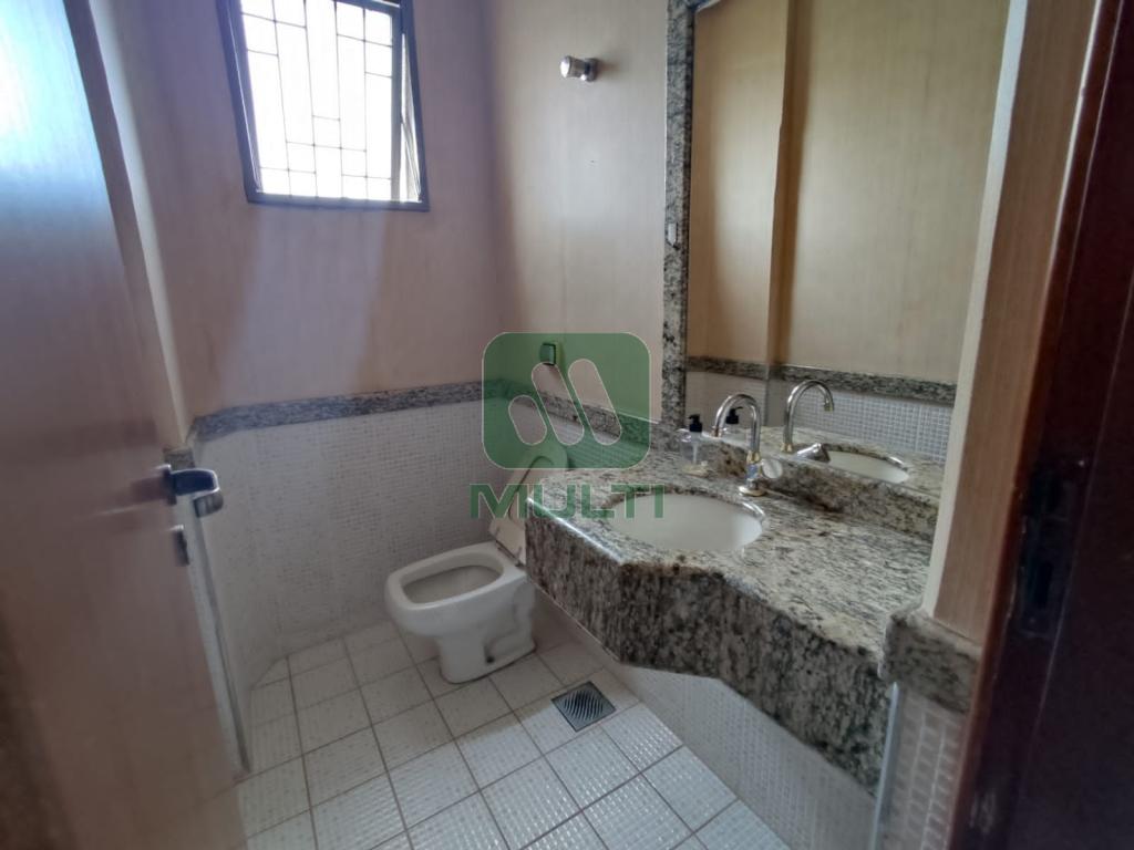 Apartamento à venda com 4 quartos, 200m² - Foto 11