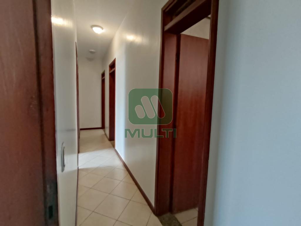 Apartamento à venda com 4 quartos, 200m² - Foto 14