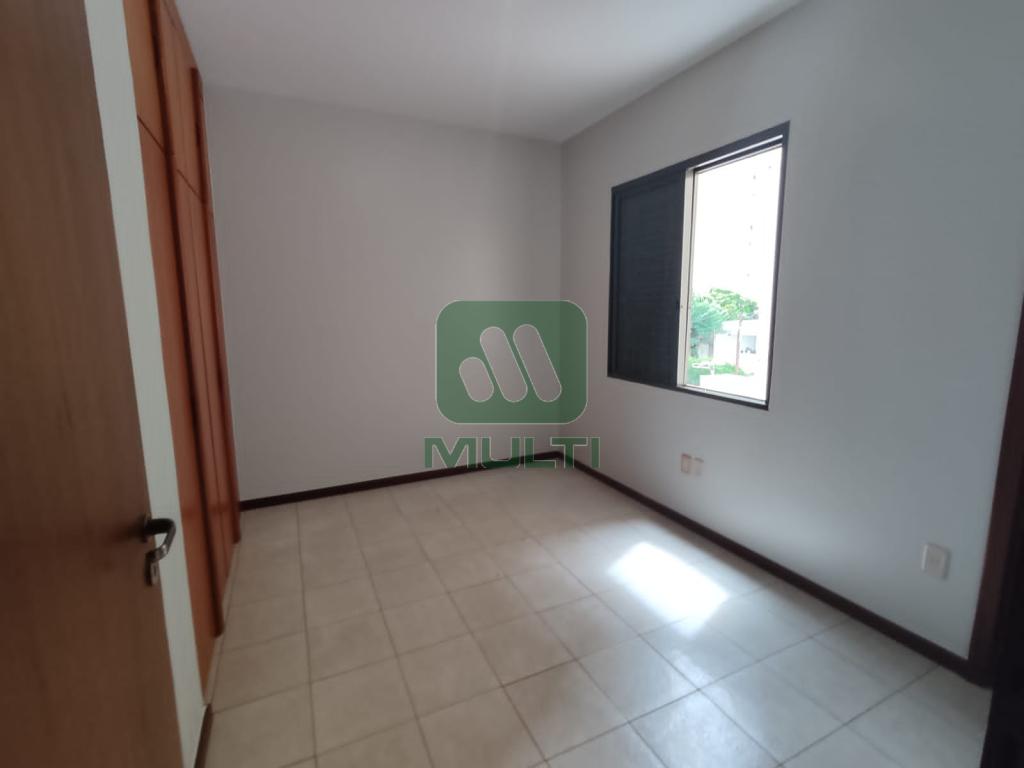 Apartamento à venda com 4 quartos, 200m² - Foto 19