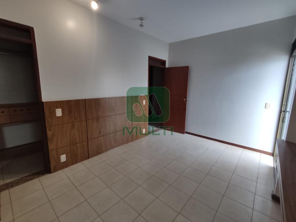 Apartamento à venda com 4 quartos, 200m² - Foto 20