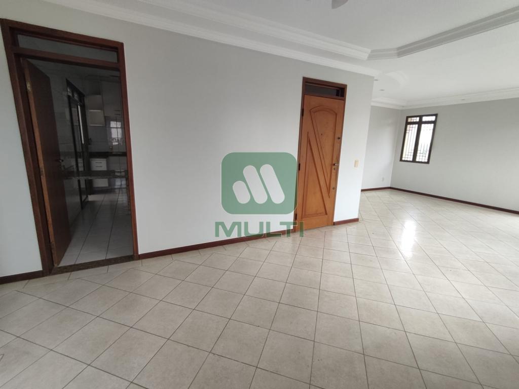 Apartamento à venda com 4 quartos, 200m² - Foto 26