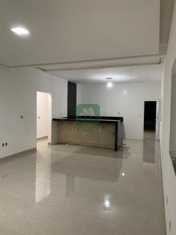 Casa à venda com 3 quartos, 151m² - Foto 4