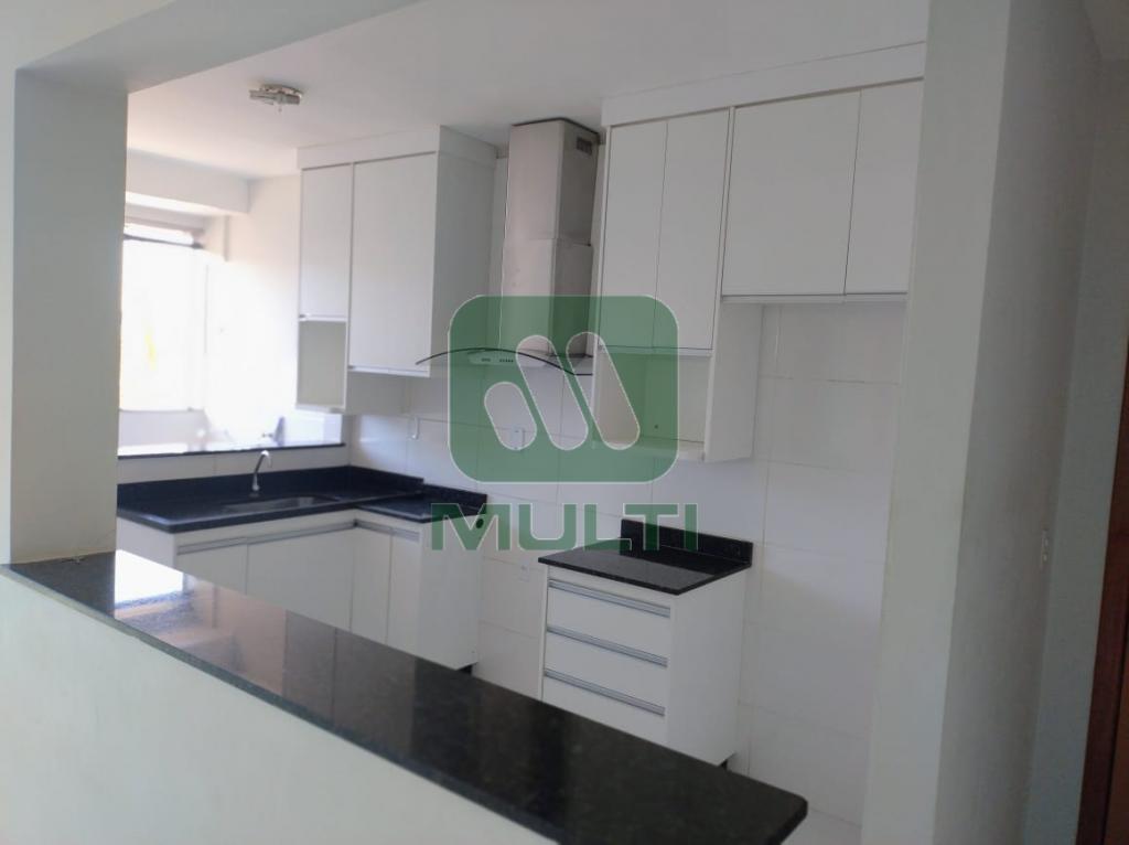 Apartamento à venda com 2 quartos, 70m² - Foto 8