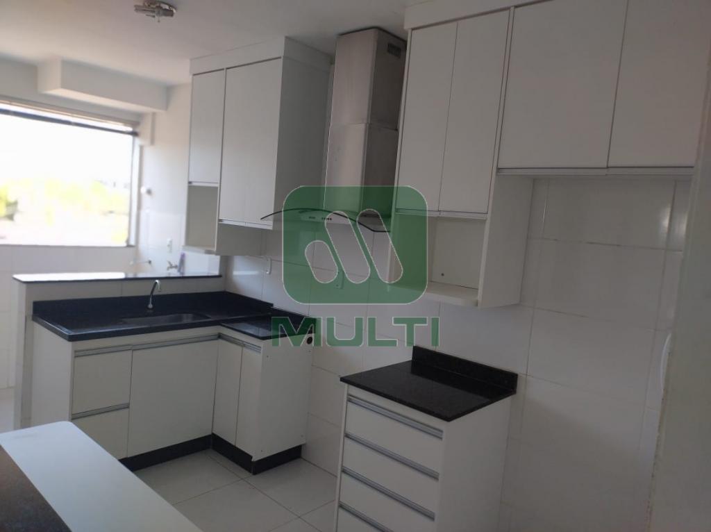 Apartamento à venda com 2 quartos, 70m² - Foto 9