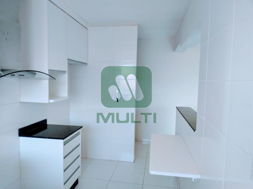 Apartamento à venda com 2 quartos, 70m² - Foto 10