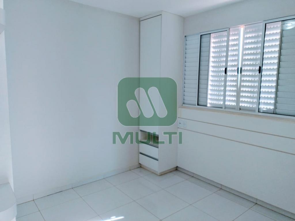 Apartamento à venda com 2 quartos, 70m² - Foto 14