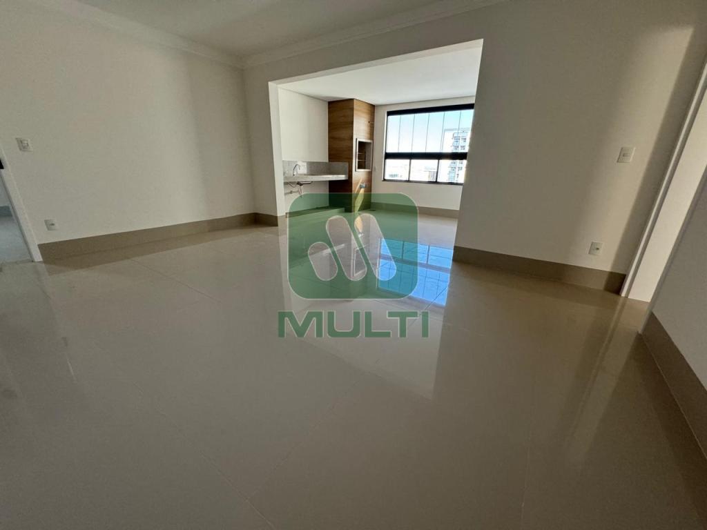 Apartamento à venda com 3 quartos, 101m² - Foto 1