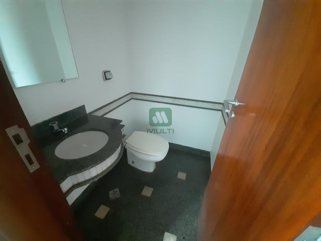 Apartamento à venda com 4 quartos, 200m² - Foto 3