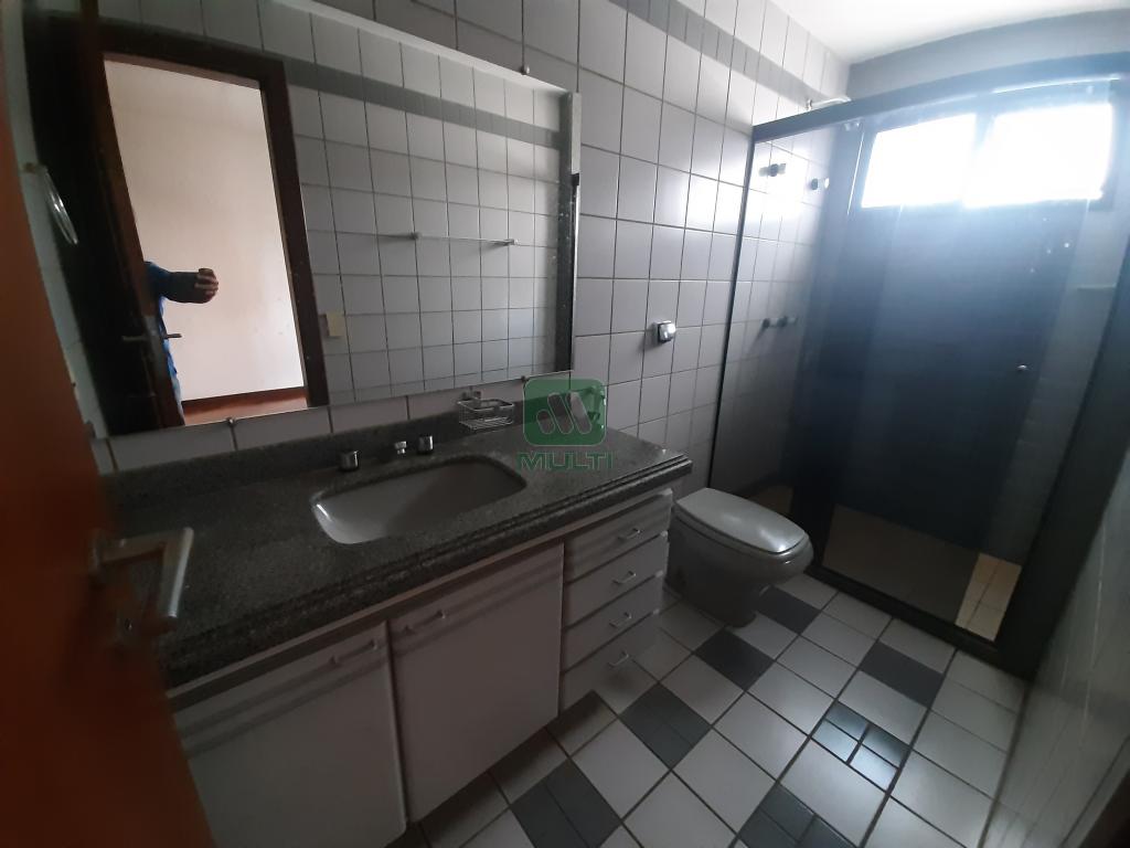 Apartamento à venda com 4 quartos, 200m² - Foto 9