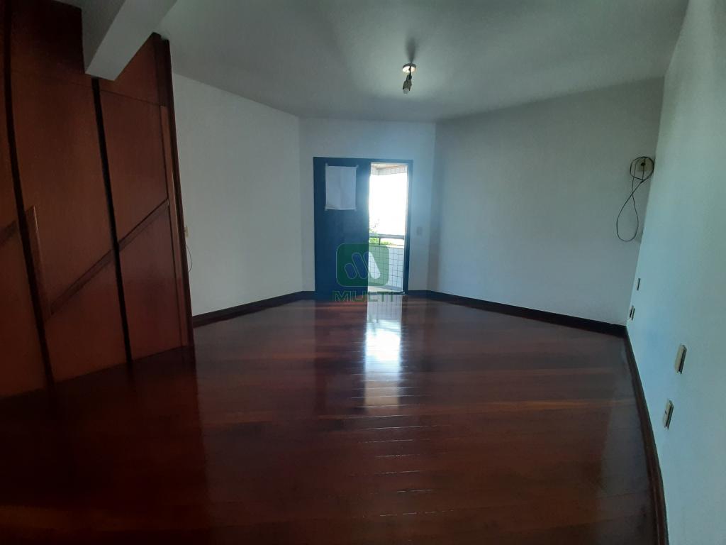 Apartamento à venda com 4 quartos, 200m² - Foto 12