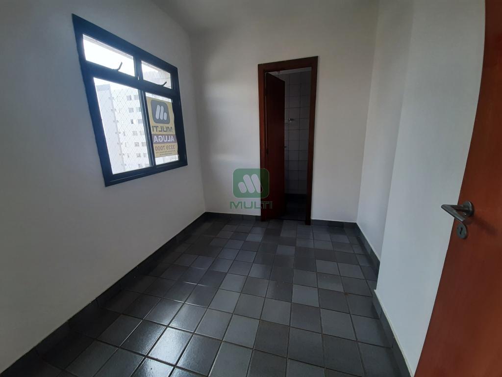 Apartamento à venda com 4 quartos, 200m² - Foto 21