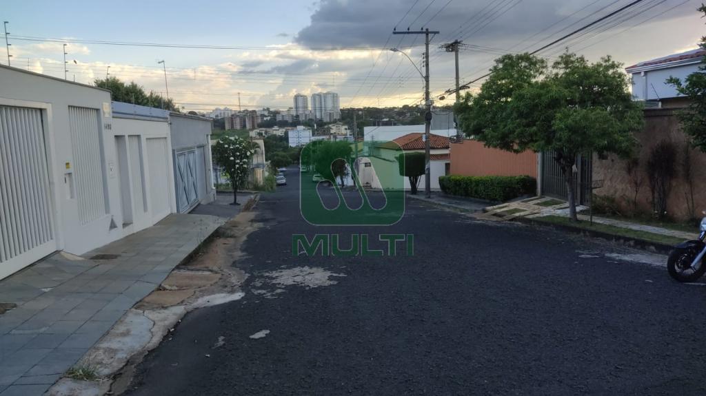 Terreno à venda com 1 quarto, 336m² - Foto 4