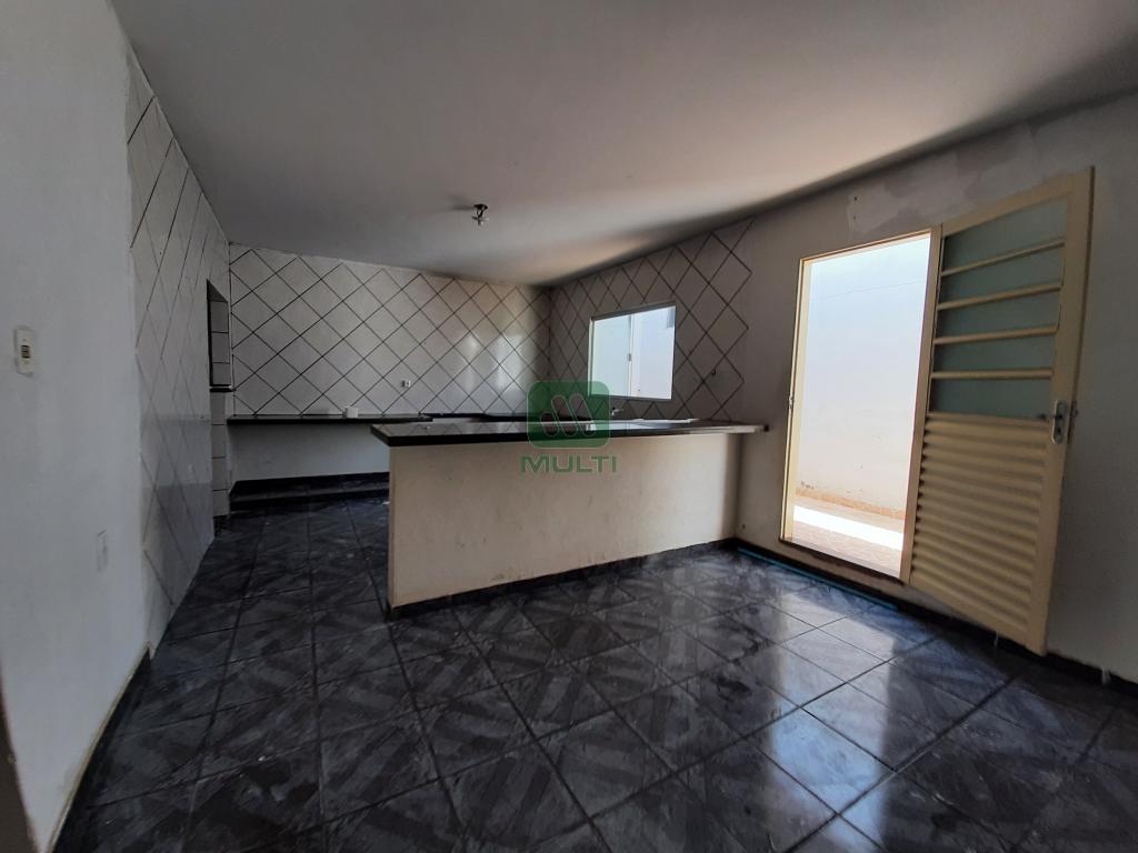 Casa à venda com 3 quartos, 191m² - Foto 4