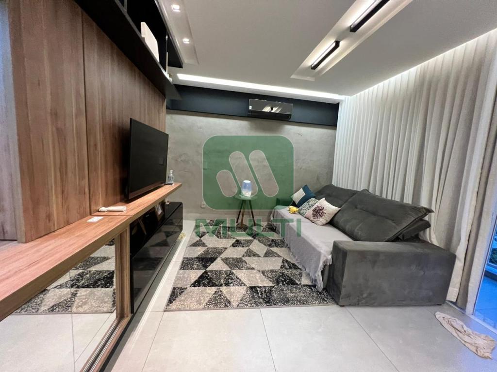 Apartamento à venda com 2 quartos, 69m² - Foto 2