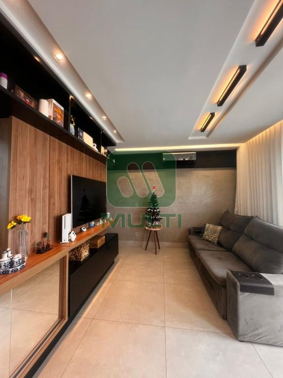 Apartamento à venda com 2 quartos, 69m² - Foto 3