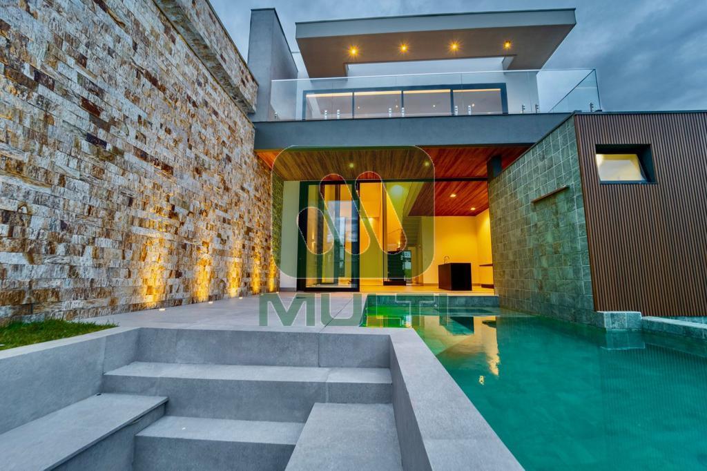 Casa de Condomínio à venda com 4 quartos, 305m² - Foto 4