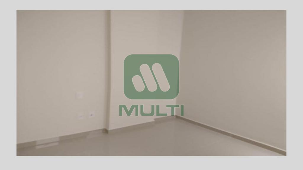 Apartamento à venda com 3 quartos, 100m² - Foto 2