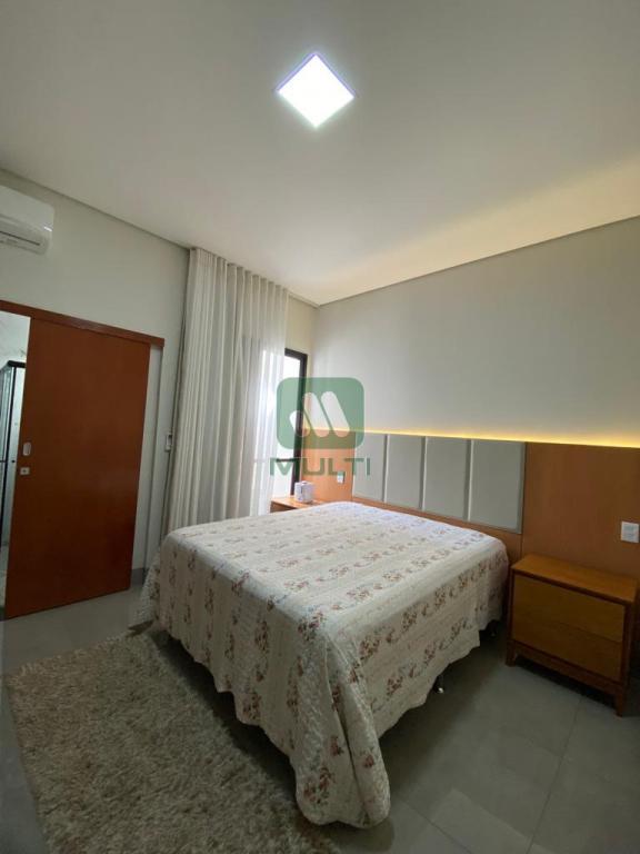 Casa à venda com 3 quartos, 200m² - Foto 6