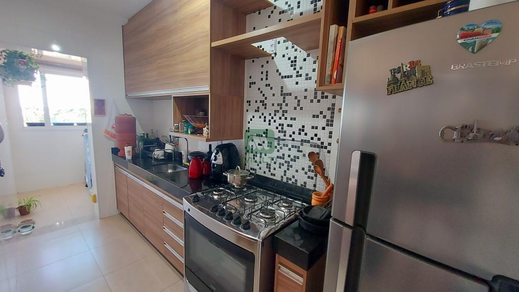 Apartamento à venda com 2 quartos, 72m² - Foto 8