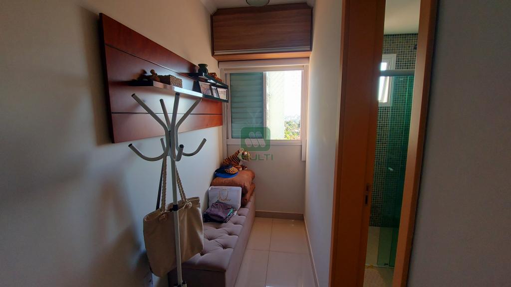 Apartamento à venda com 2 quartos, 72m² - Foto 11