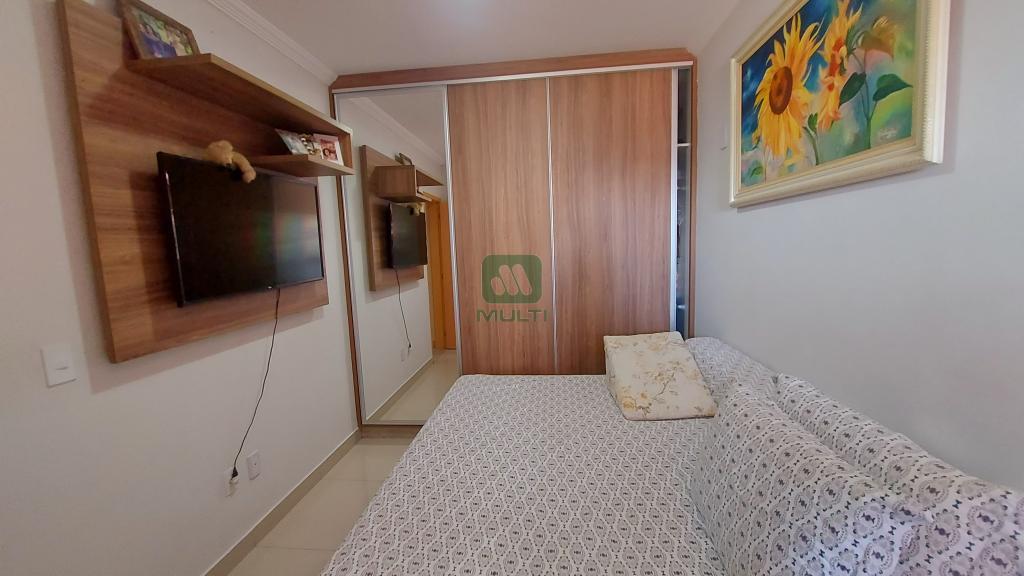 Apartamento à venda com 2 quartos, 72m² - Foto 12