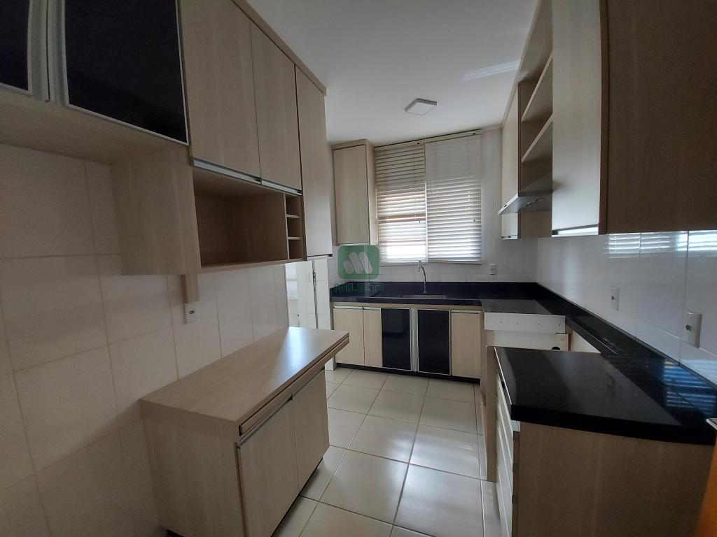 Apartamento à venda com 3 quartos, 103m² - Foto 3