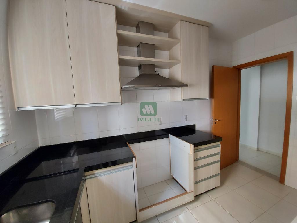 Apartamento à venda com 3 quartos, 103m² - Foto 4