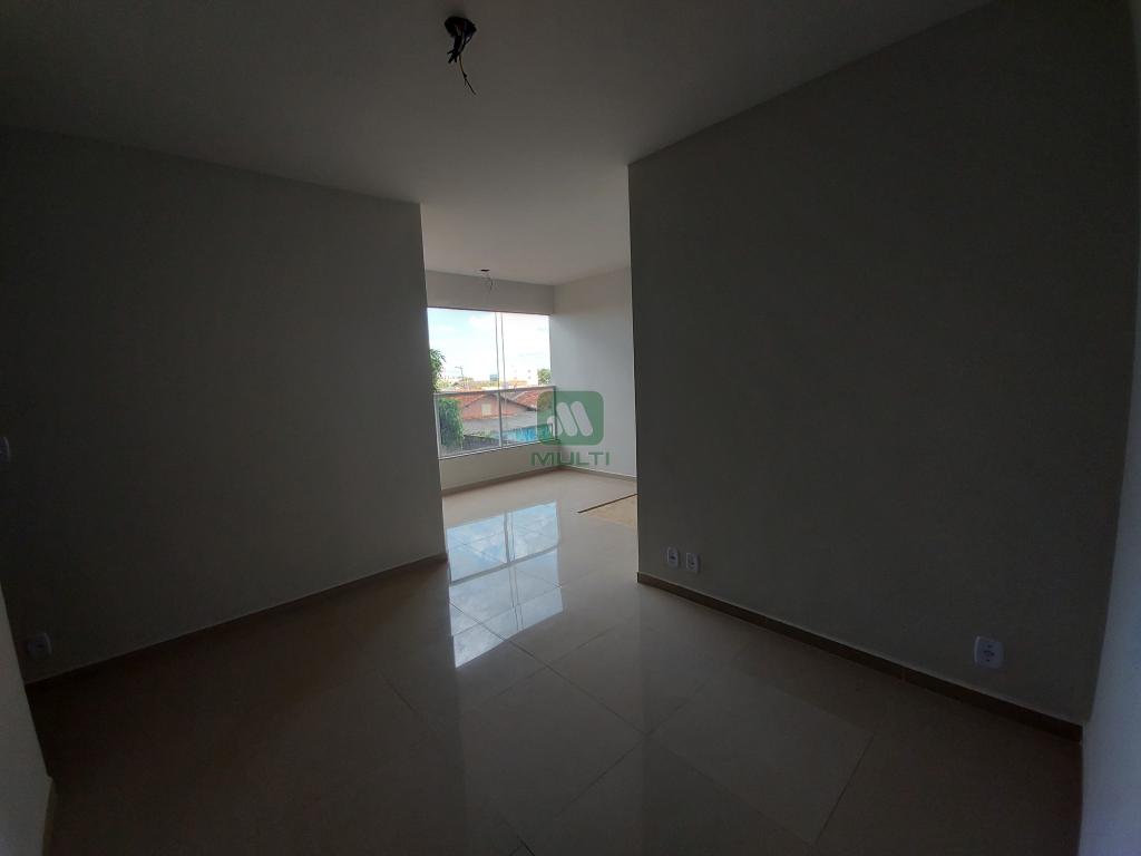 Apartamento à venda com 2 quartos, 56m² - Foto 1